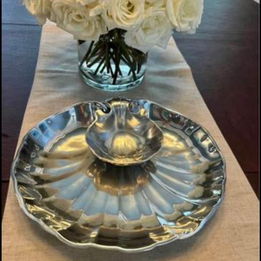 Wilton Armetale Shell Serving platter